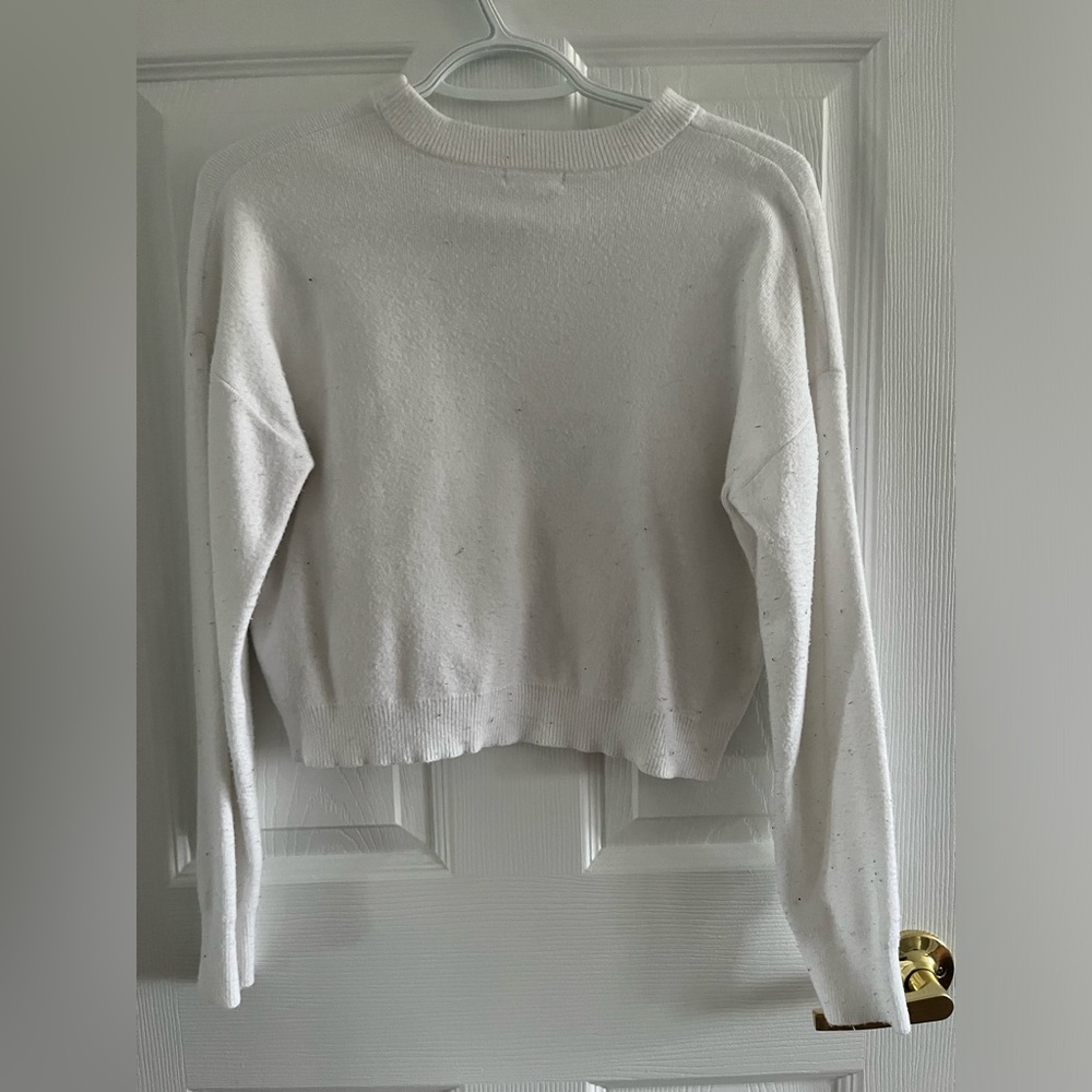 ARDENE medium white long sleeve - Picture 3 of 3
